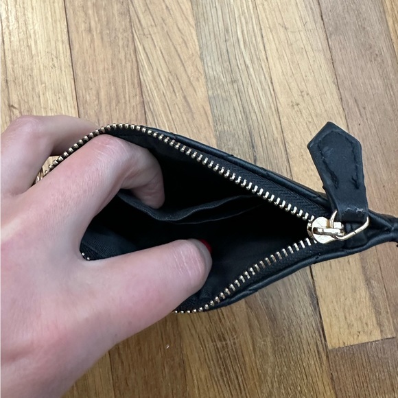 *last chance!!* Black zip wallet with ring - Picture 12 of 14